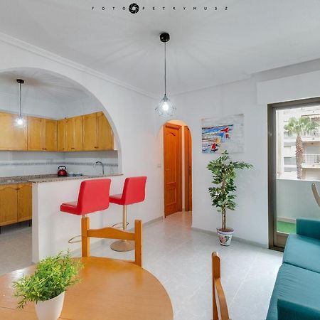 Colorful Apartment Torrevieja Eksteriør billede