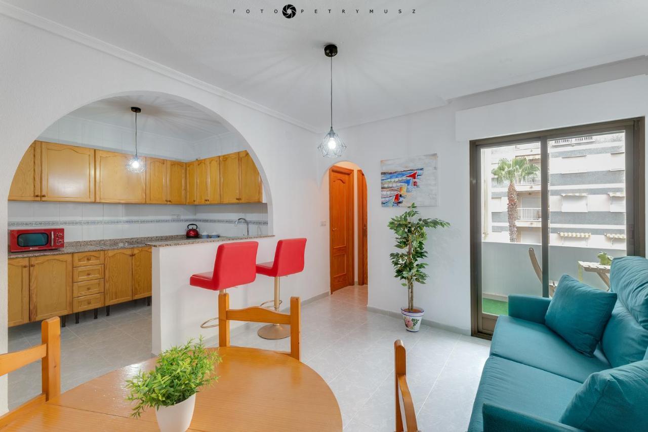 Colorful Apartment Torrevieja Eksteriør billede